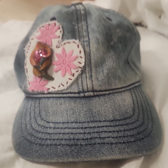 Upcycled Denim Cap with Handmade Heart Patch - Picture 6 of 7